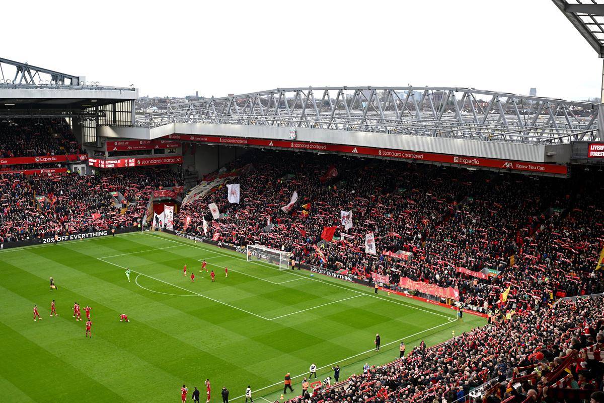 窗口期突围战来临，西汉姆围绕欧冠外线爆发，底气十足，阵容厚度经受考验的简单介绍