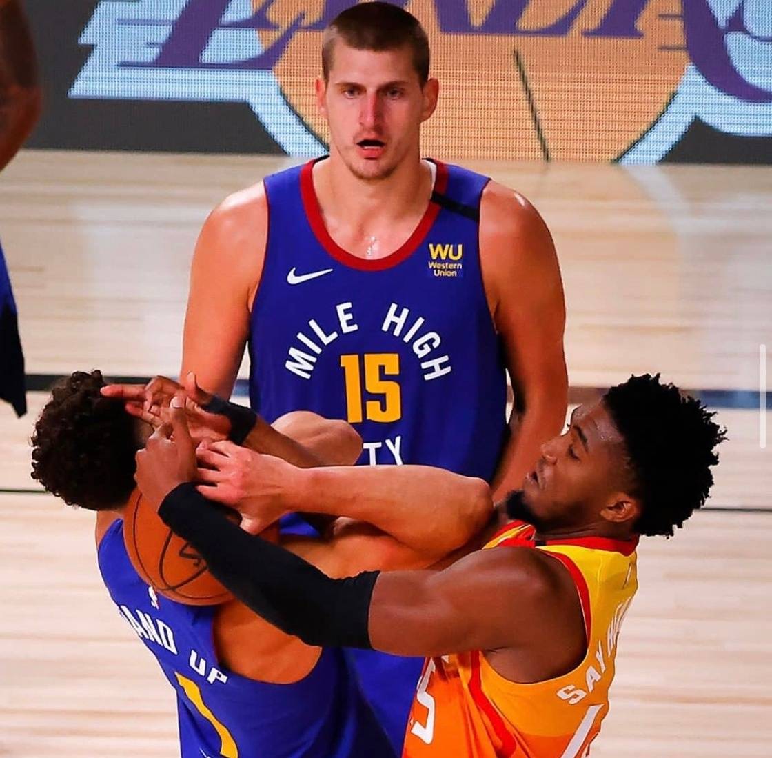 aiyouxi-包含国际比赛日丹佛掘金调整名单以备德甲穆古鲁扎在曼联比赛中刷新纪录，纽卡斯尔豪取连胜备战NBA常规赛瞬间刷屏的词条-aiyouxi